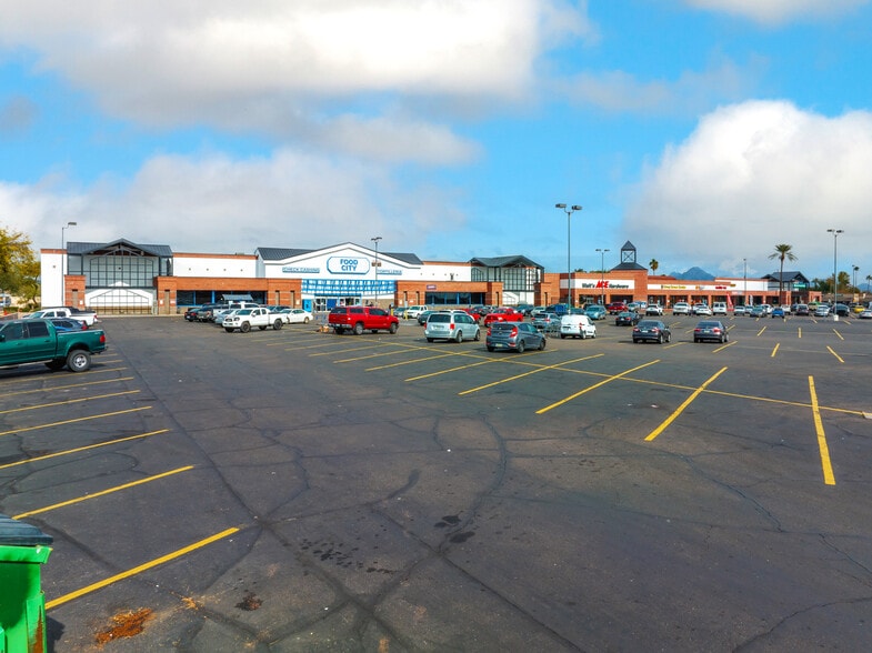 More Photos Of 1940-1950 W Indian School Rd, Phoenix Unknown For Lease