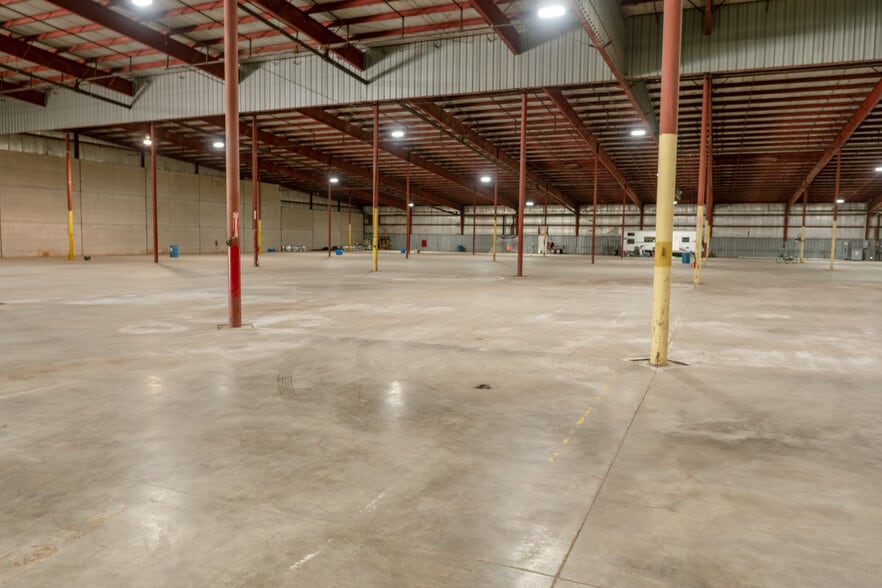 More Photos Of 1901 Boundary Ave, Pawhuska Warehouse For Sale