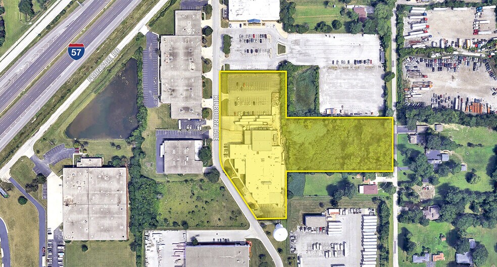 More Photos Of 16425 Kilbourn Ave, Oak Forest Distribution For Sale