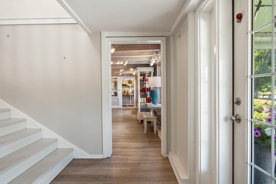 More Photos Of 2049 Post Rd, Wells Storefront Retail Office For Lease