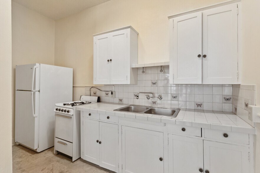 More Photos Of 1215 N Nevada Ave, Colorado Springs Apartments For Sale