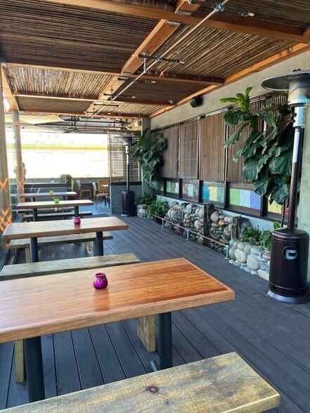 More Photos Of 450 Main St, El Segundo Restaurant For Lease