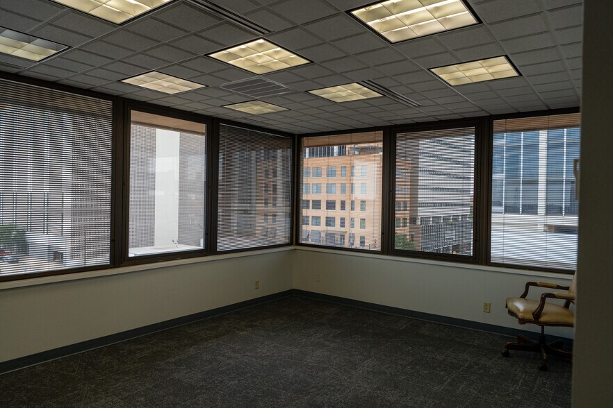 More Photos Of 125 W Missouri Ave, Midland Office For Sale