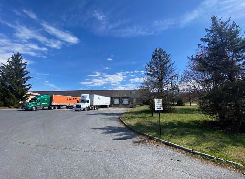More Photos Of 193 Mountain Empire Rd, Atkins Distribution For Lease