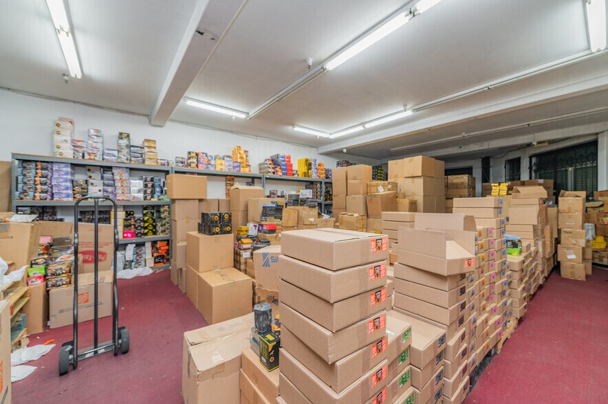 More Photos Of 462-472 E 4th St, Los Angeles General Retail For Sale