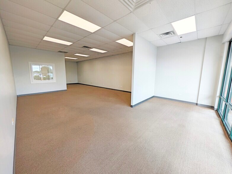 More Photos Of 25445 S Pheasant Ln, Channahon Storefront For Lease