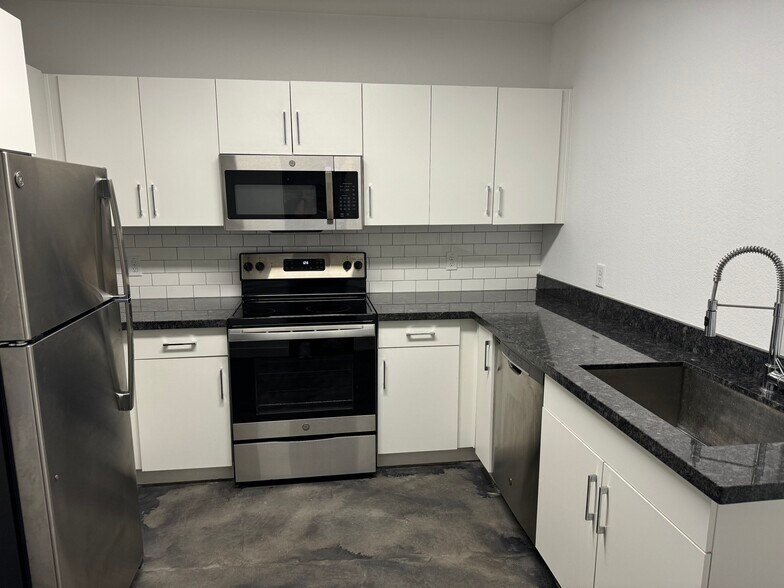 More Photos Of 3625 N 16th St, Phoenix Apartments For Sale