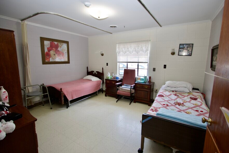 More Photos Of 805 Princeton St, Providence Skilled Nursing Facility For Sale