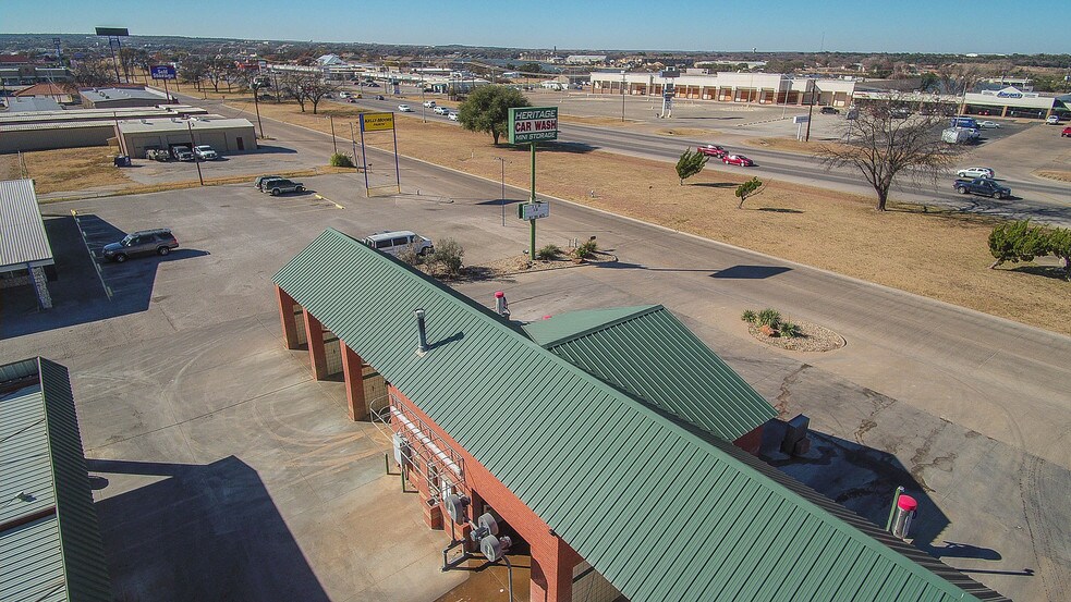 More Photos Of 1433 N Plaza Dr, Granbury Self Storage For Sale