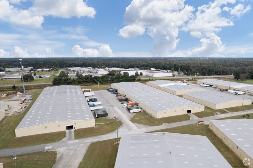 More Photos Of 1633 Clay Rd, Valdosta Warehouse For Lease