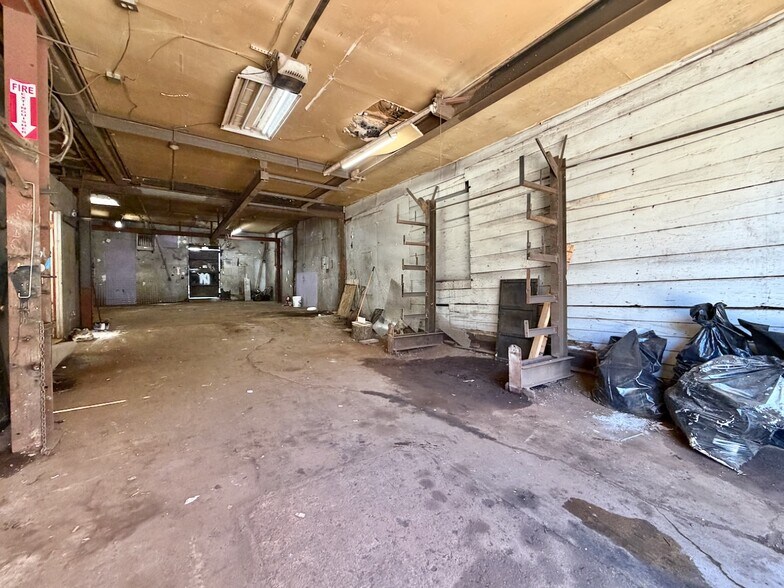 More Photos Of 4309 Palisade Ave, Union City Manufacturing For Lease