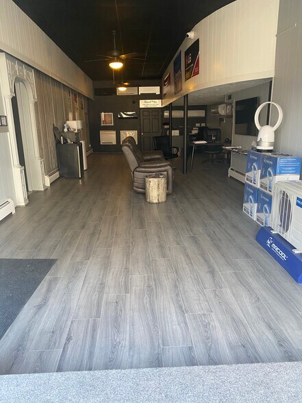 More Photos Of 32 Market St, Bangor Storefront Retail Office For Sale