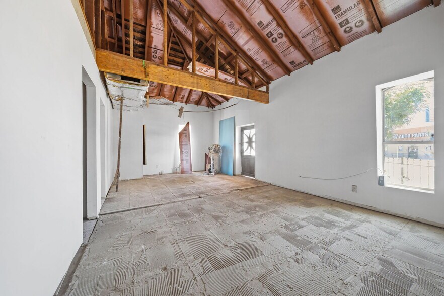 More Photos Of 211 S Piedras, El Paso Loft Creative Space For Sale