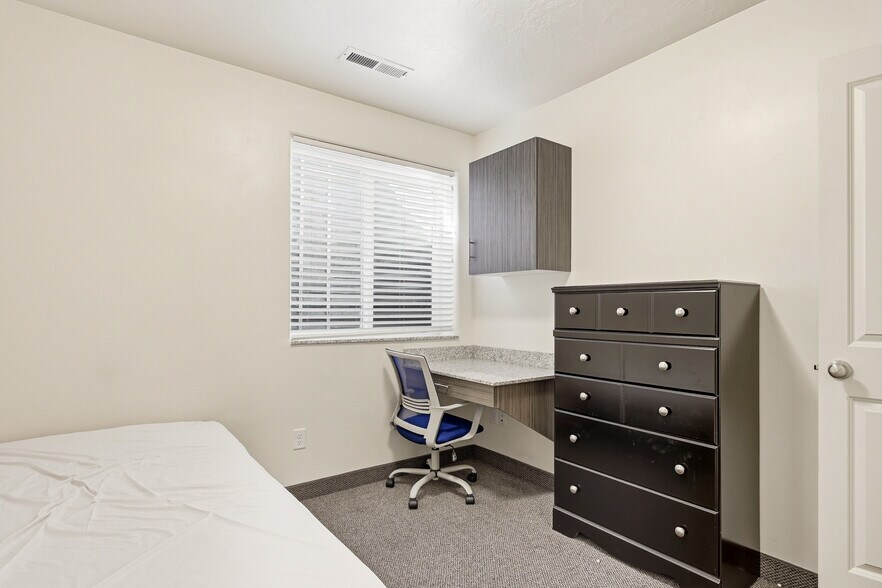 More Photos Of 119 N 800 W, Cedar City Apartments For Sale