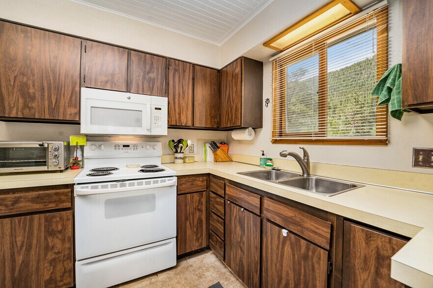 More Photos Of 257 Moccasin, Estes Park Apartments For Sale