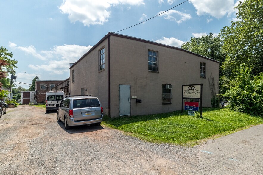 More Photos Of 4 7th St, Frenchtown Distribution For Sale