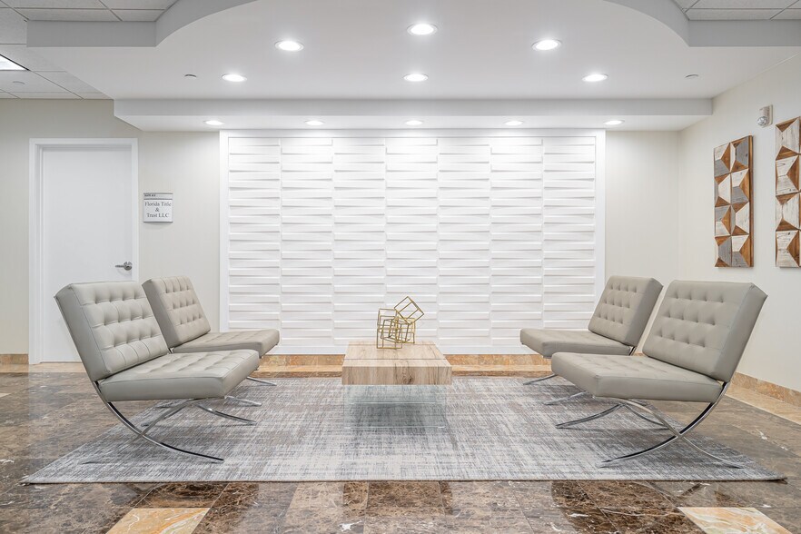 More Photos Of 5550 Glades Rd, Boca Raton Office For Lease