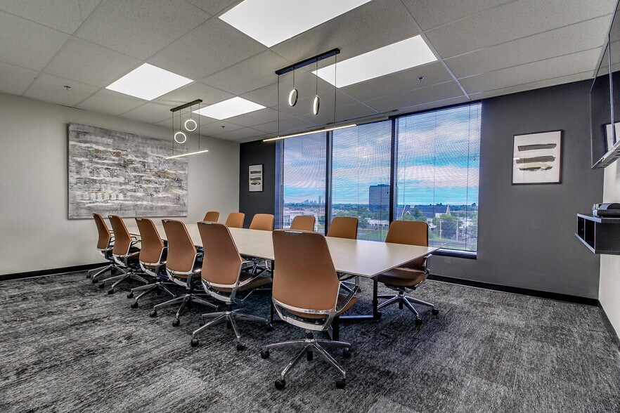 More Photos Of 3030 NW Expressway, Oklahoma City Coworking Space