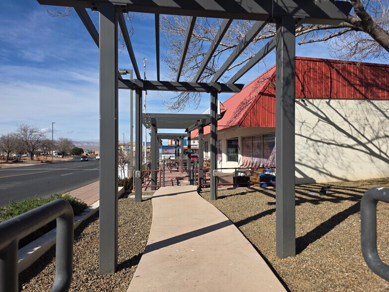 More Photos Of 6 N Lake Powell Blvd, Page Freestanding For Sale