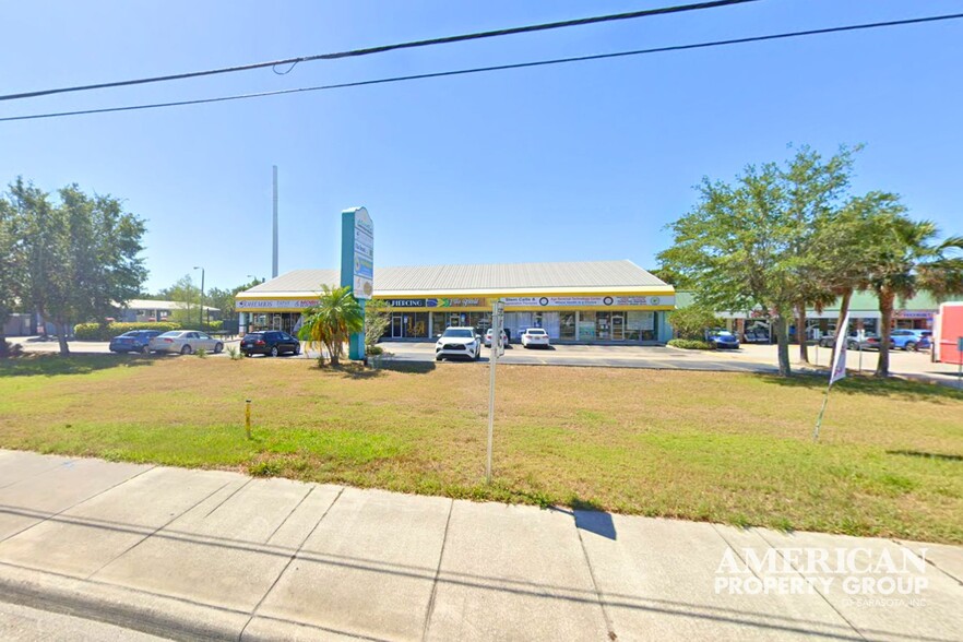 Primary Photo Of 3226-3246 Clark Rd, Sarasota Storefront Retail Office For Lease
