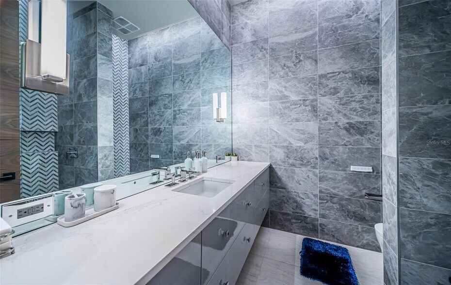 More Photos Of 18725 Jiretz Rd, Odessa Flex For Sale