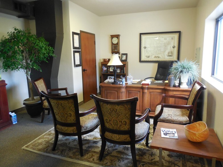 More Photos Of 1195 N Spring Creek Pl, Springville Showroom For Sale