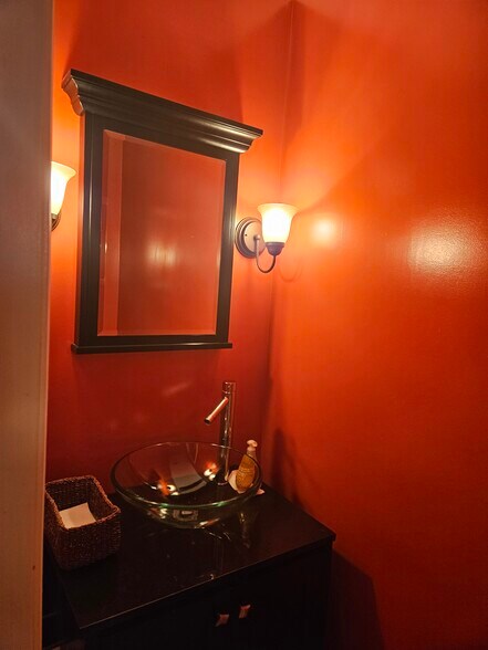 More Photos Of 124 E Broad St, Falls Church Office For Sale