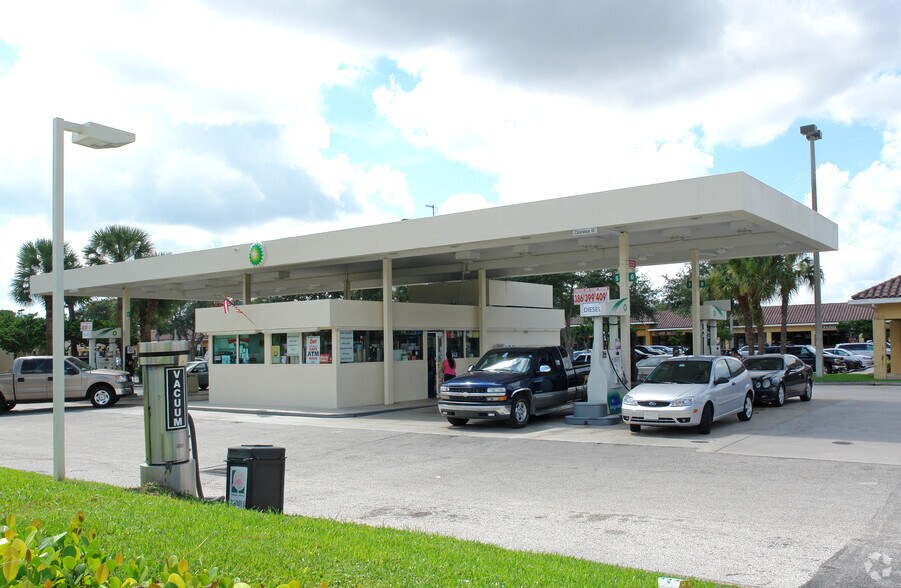 More Photos Of 8100 Wiles Rd, Coral Springs Unknown For Lease