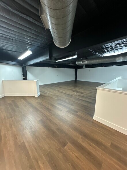 More Photos Of 5708 N Shepherd Dr, Houston Unknown For Lease