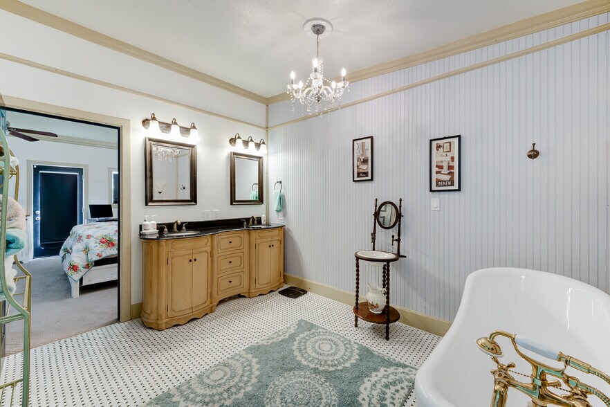 More Photos Of 4388 County Road 197, Alvin Specialty For Sale