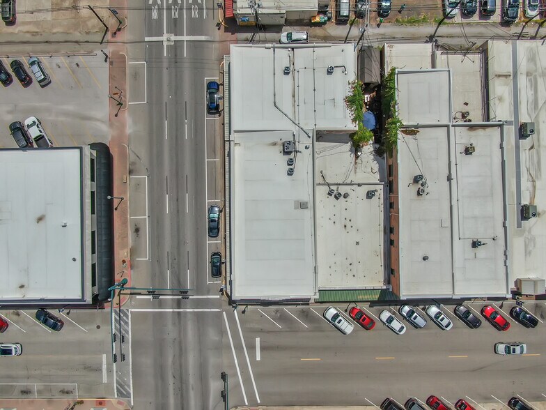 More Photos Of 336 N Main St, Conroe Office For Sale