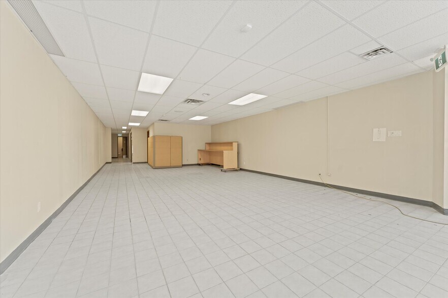 More Photos Of 711 Pelissier St, Windsor Office For Lease