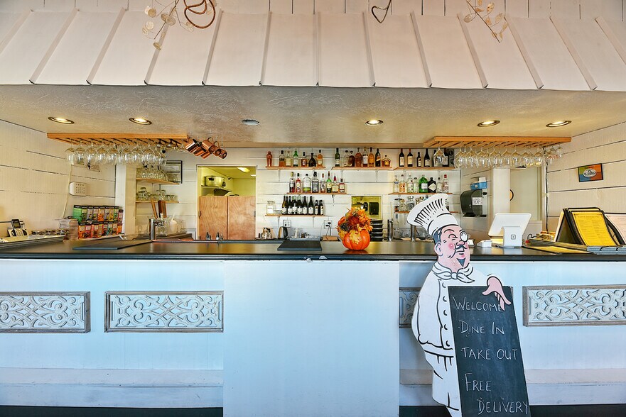 More Photos Of 1213 W Main St, Medford Restaurant For Sale