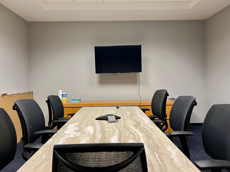 More Photos Of 5250 Corporate Dr, Troy Office For Lease