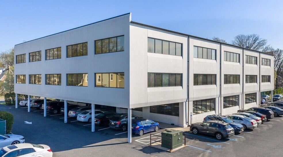 More Photos Of 340 North Ave E, Cranford Office For Lease