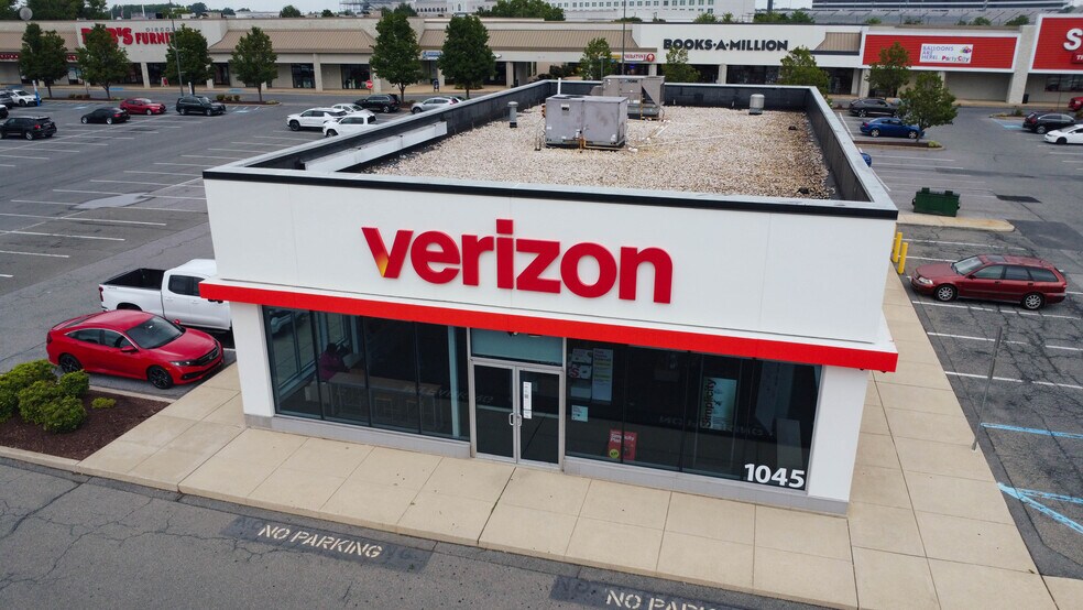 More Photos Of 1001 N DuPont Hwy, Dover Unknown For Lease