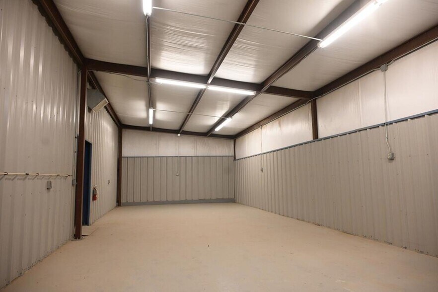 More Photos Of 3619 E State Highway 158, Midland Warehouse For Sale