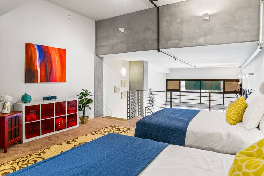 More Photos Of 350 11th Ave, San Diego Apartments For Sale