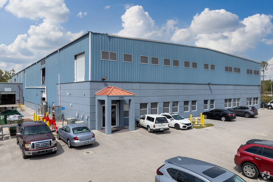 Primary Photo Of 6291 Thomas Rd, Fort Myers Warehouse For Lease