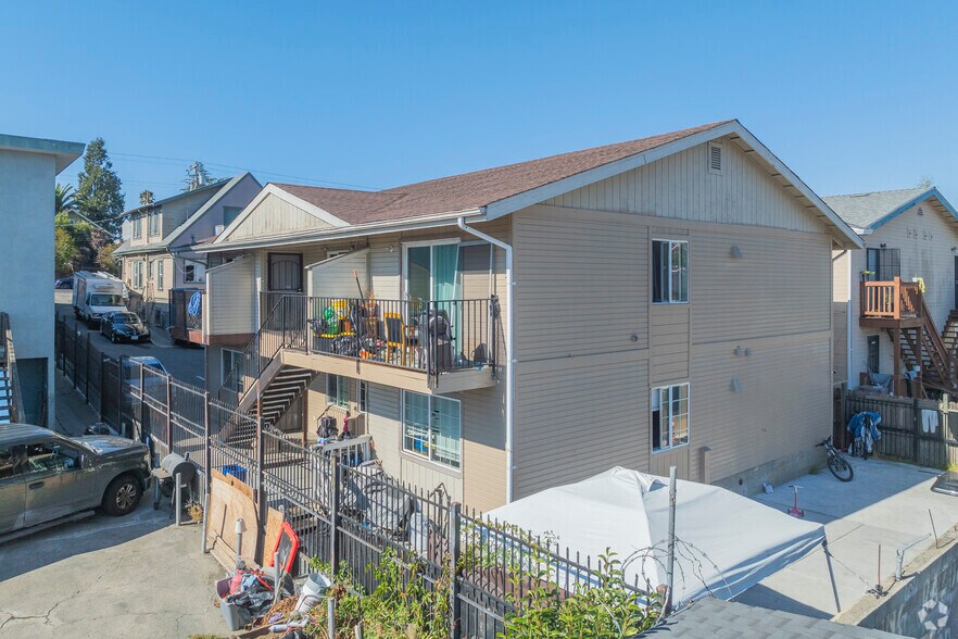 More Photos Of 3142 Coolidge Ave, Oakland Apartments For Sale