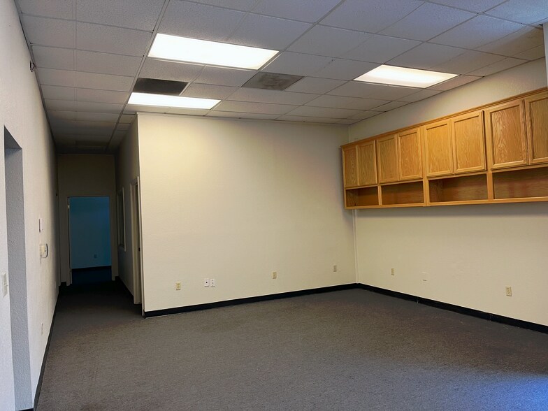 More Photos Of 1224 6th St, Modesto Warehouse For Lease