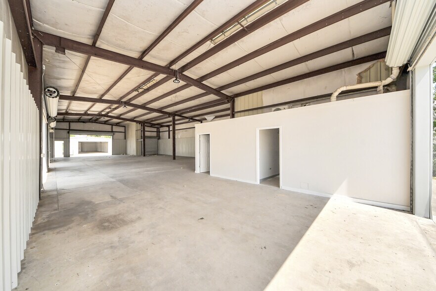 More Photos Of 12024 Alief Clodine Rd, Houston Light Distribution For Sale