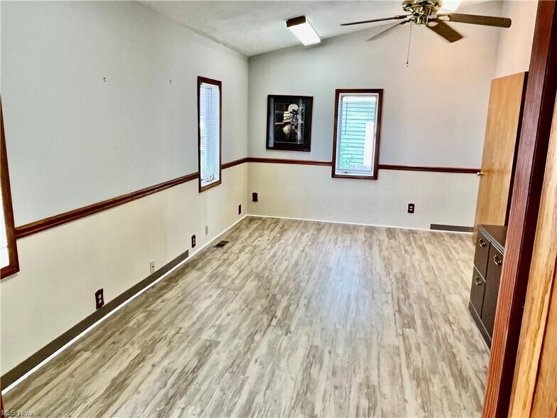 More Photos Of 2918 Plymouth Ave, Rocky River Office For Sale