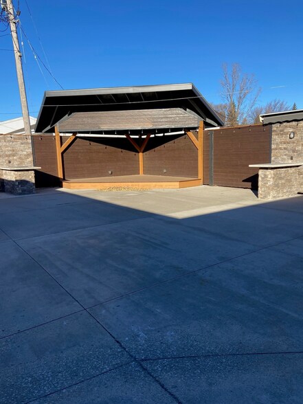 More Photos Of 340 W Northland Ave, Grand Chute Restaurant For Sale