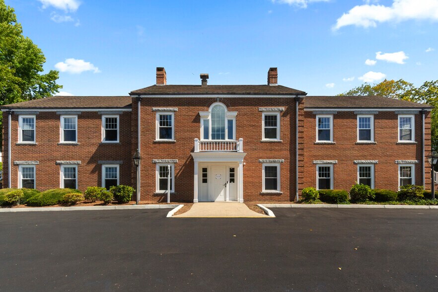 Primary Photo Of 157 Goose Ln, Guilford Medical For Lease