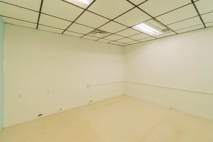 More Photos Of 2012 S Main St, Stillwater Medical For Sale