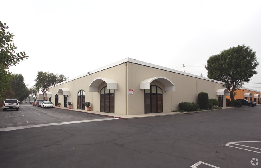 Primary Photo Of 21110 Nordhoff St, Chatsworth Manufacturing For Lease