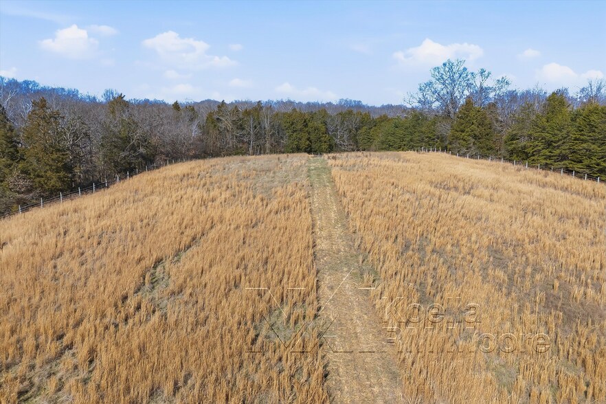 More Photos Of 1522 New Hope Rd, Rockwood Specialty For Sale