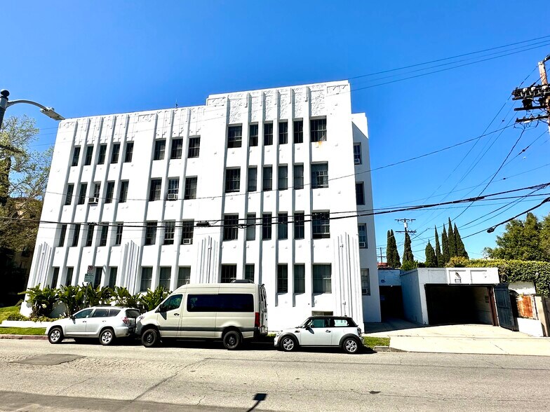 More Photos Of 100 N Sycamore Ave, Los Angeles Apartments For Sale