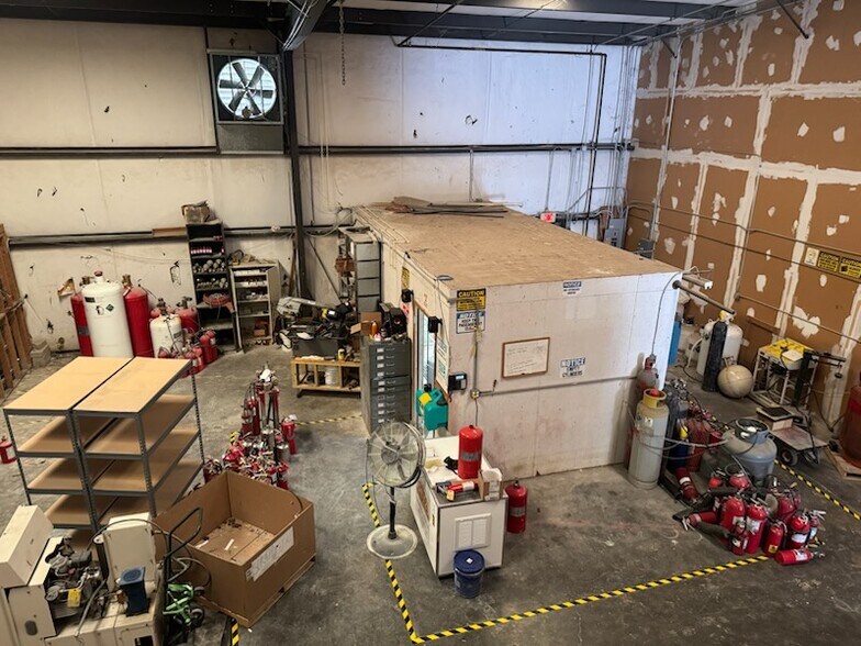More Photos Of 2401 Plantation Rd NE, Roanoke Manufacturing For Sale